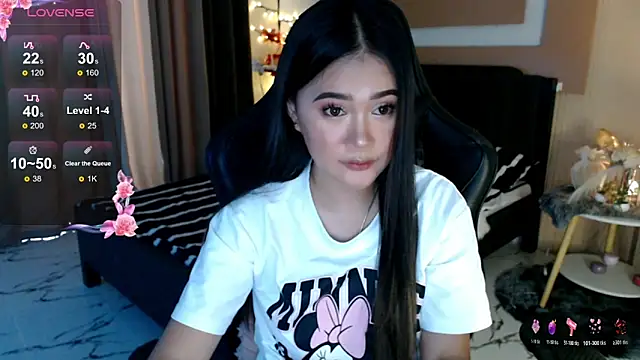 Snapshot of simplykhate chatting on 05.17.26 simplykhate online show from 05.17.26