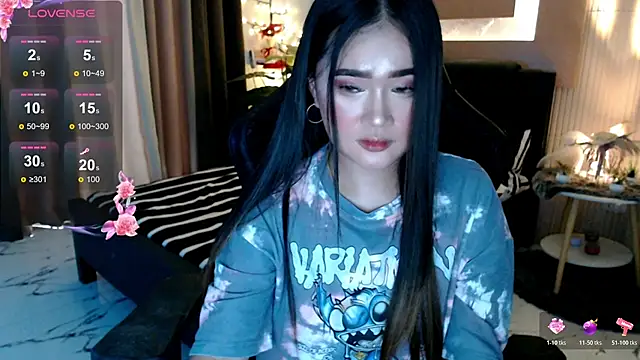 Snapshot of simplykhate chatting on 06.02.26 simplykhate online show from 06.02.26