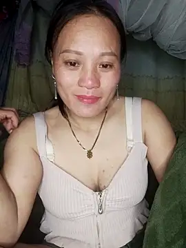 Snapshot of Piu_18 chatting on 03.11.26 Piu 18 online show from 03.11.26