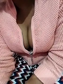 Lovely-Julie online show from 01.10.26