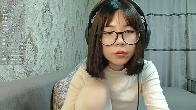 AprilOnilll online show from 04.03.26