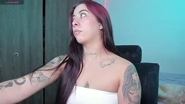 Snapshot of maazikeenx chatting on 04.06.26 maazikeenx online show from 04.06.26