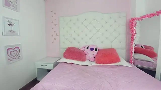 Clarita Hill online show from 02.09.26