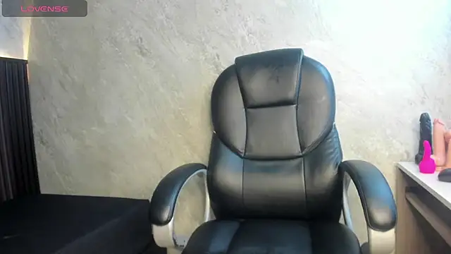 tanisha  lux online show from 01.11.26