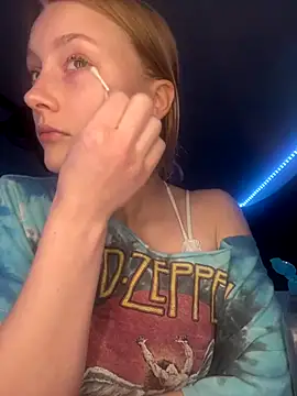 ElinaEllyra online show from 01.06.26