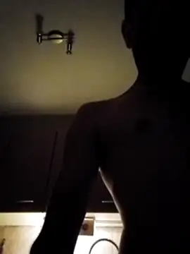 Snapshot of Erz84 chatting on 10.16.25 Erz84 online show from 10.16.25