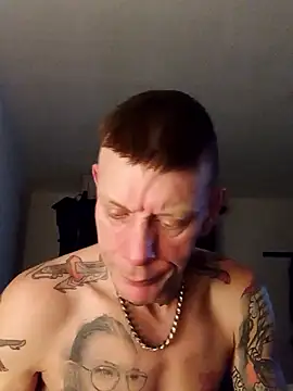 Snapshot of Der_Schoene_Penis chatting on 01.05.26 Der Schoene Penis online show from 01.05.26