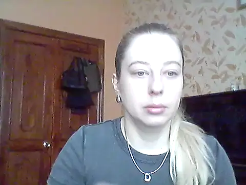 Snapshot of Miralisse chatting on 02.24.26 Miralisse online show from 02.24.26