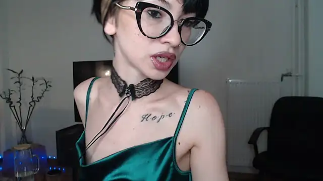 Snapshot of Marley_Queen chatting on 06.28.26 Marley Queen online show from 06.28.26