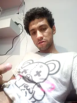 Snapshot of AlejandreBy chatting on 02.15.26 AlejandreBy online show from 02.15.26