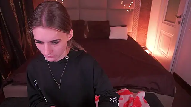 DiamondNina online show from 04.30.26