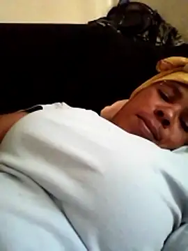 Snapshot of SexyEbonyQueen chatting on 01.12.26 SexyEbonyQueen online show from 01.12.26