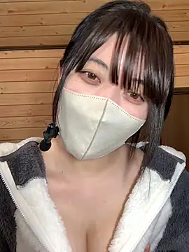 minami room online show from 02.03.26