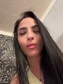 Snapshot of Evelin199 chatting on 04.18.26 Evelin199 online show from 04.18.26