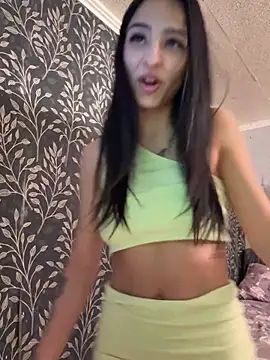 Snapshot of Evelin199 chatting on 04.18.26 Evelin199 online show from 04.18.26