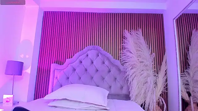 Violett hott  online show from 03.06.26