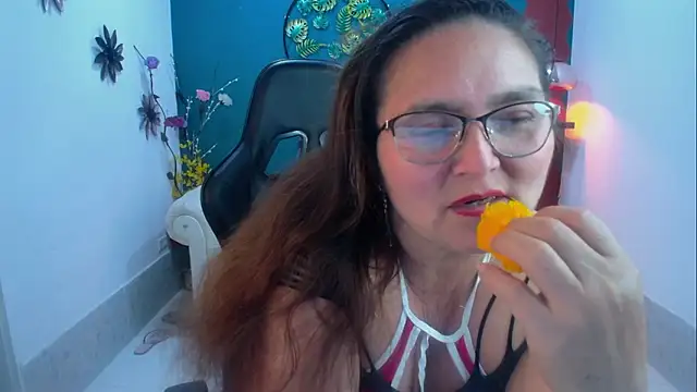 elena milf1 online show from 01.14.26