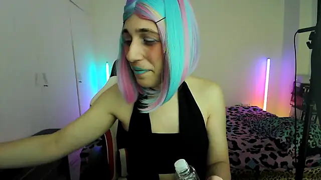 HoneyValentine online show from 03.21.26