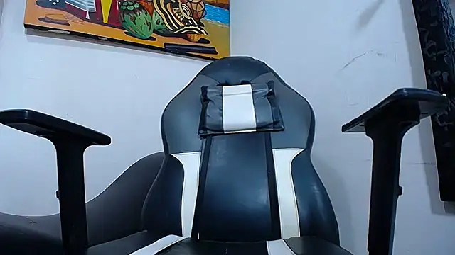 Snapshot of michell_hot29 chatting on 02.16.26 michell hot29 online show from 02.16.26