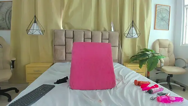 scarlettjohnson  online show from 05.29.26