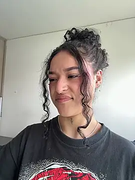 crystal dlun online show from 02.21.26