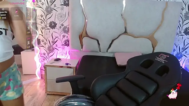 Livglow tay online show from 01.11.26