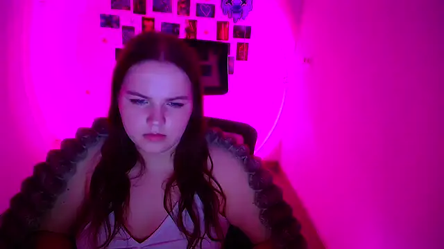 Kitty Mia Kitty online show from 02.15.26