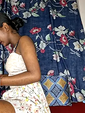 Snapshot of Royal-girl78 chatting on 02.03.26 Royal-girl78 online show from 02.03.26