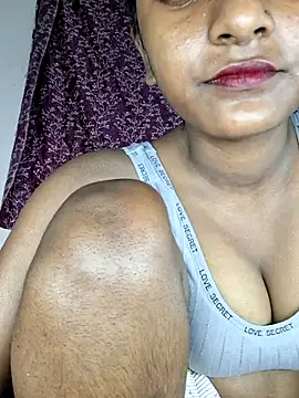 Snapshot of Royal-girl78 chatting on 02.05.26 Royal-girl78 online show from 02.05.26