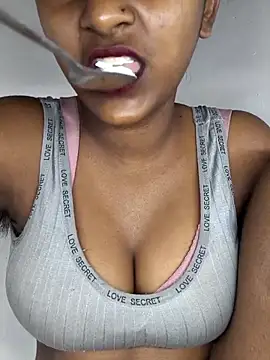 Snapshot of Royal-girl78 chatting on 02.16.26 Royal-girl78 online show from 02.16.26