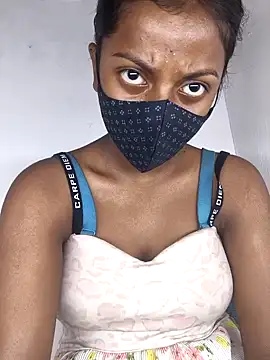 Snapshot of Royal-girl78 chatting on 02.18.26 Royal-girl78 online show from 02.18.26