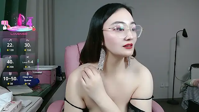 Snapshot of awalingling chatting on 02.15.26 awalingling online show from 02.15.26