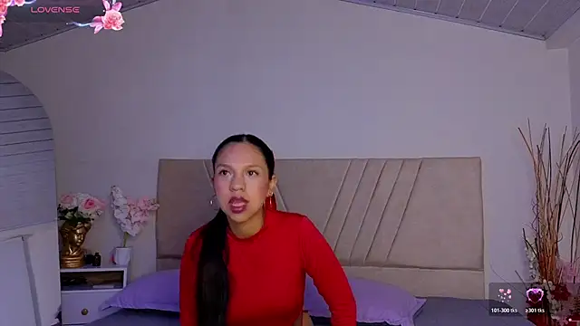 Snapshot of DulceRouss_ chatting on 02.04.26 DulceRouss online show from 02.04.26