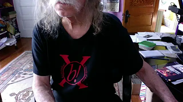 LickYourYoni online show from 05.21.26