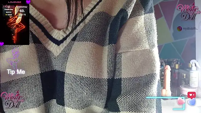 Snapshot of Mysticdooll69 chatting on 01.08.26 Mysticdooll69 online show from 01.08.26