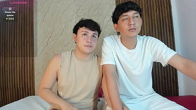 Snapshot of benji_and_nathan chatting on 01.08.26 benji and nathan online show from 01.08.26