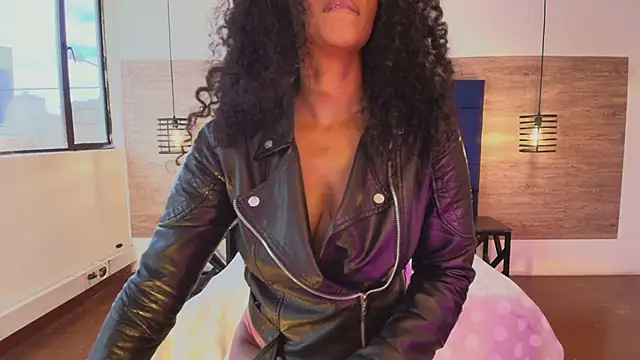 Ellie-Alves online show from 04.07.26