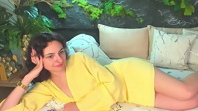 Snapshot of RIANA_SI chatting on 05.19.26 RIANA SI online show from 05.19.26