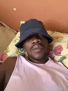 Snapshot of BigAndBeaut chatting on 02.04.26 BigAndBeaut online show from 02.04.26