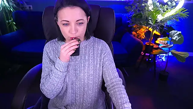 Snapshot of Dafni_Monn chatting on 01.13.25 Dafni Monn online show from 01.13.25