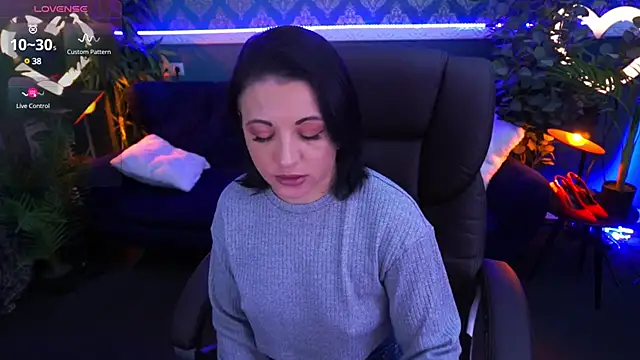 Snapshot of Dafni_Monn chatting on 03.23.25 Dafni Monn online show from 03.23.25