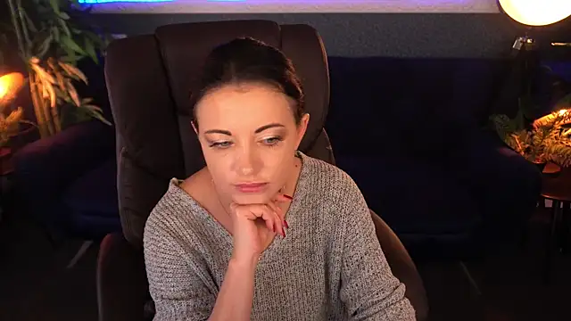 Snapshot of Dafni_Monn chatting on 11.06.25 Dafni Monn online show from 11.06.25