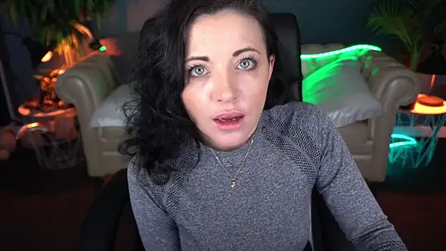 Snapshot of Dafni_Monn chatting on 04.07.26 Dafni Monn online show from 04.07.26