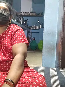 Snapshot of divyasree1431 chatting on 04.01.26 divyasree1431 online show from 04.01.26