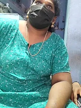 Snapshot of divyasree1431 chatting on 04.03.26 divyasree1431 online show from 04.03.26