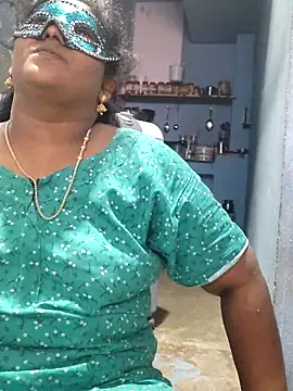 Snapshot of divyasree1431 chatting on 04.12.26 divyasree1431 online show from 04.12.26