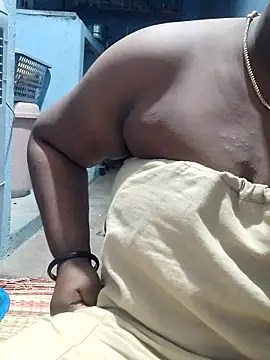 Snapshot of divyasree1431 chatting on 04.15.26 divyasree1431 online show from 04.15.26