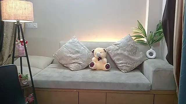 Snapshot of CutieVibe01 chatting on 03.14.26 CutieVibe01 online show from 03.14.26