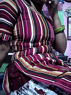 Snapshot of Nilam_cute chatting on 03.25.26 Nilam cute online show from 03.25.26