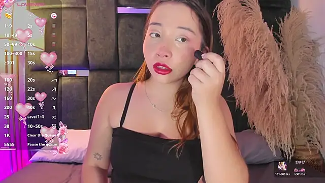 Snapshot of AliciaWhite_nt chatting on 02.27.26 AliciaWhite nt online show from 02.27.26